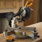 디월트 충전 슬라이딩 각도절단기 DCS361P2 18V 5.0Ah