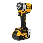 디월트 충전임팩트렌치 DCF922P2 18V 5.0Ah 배터리2